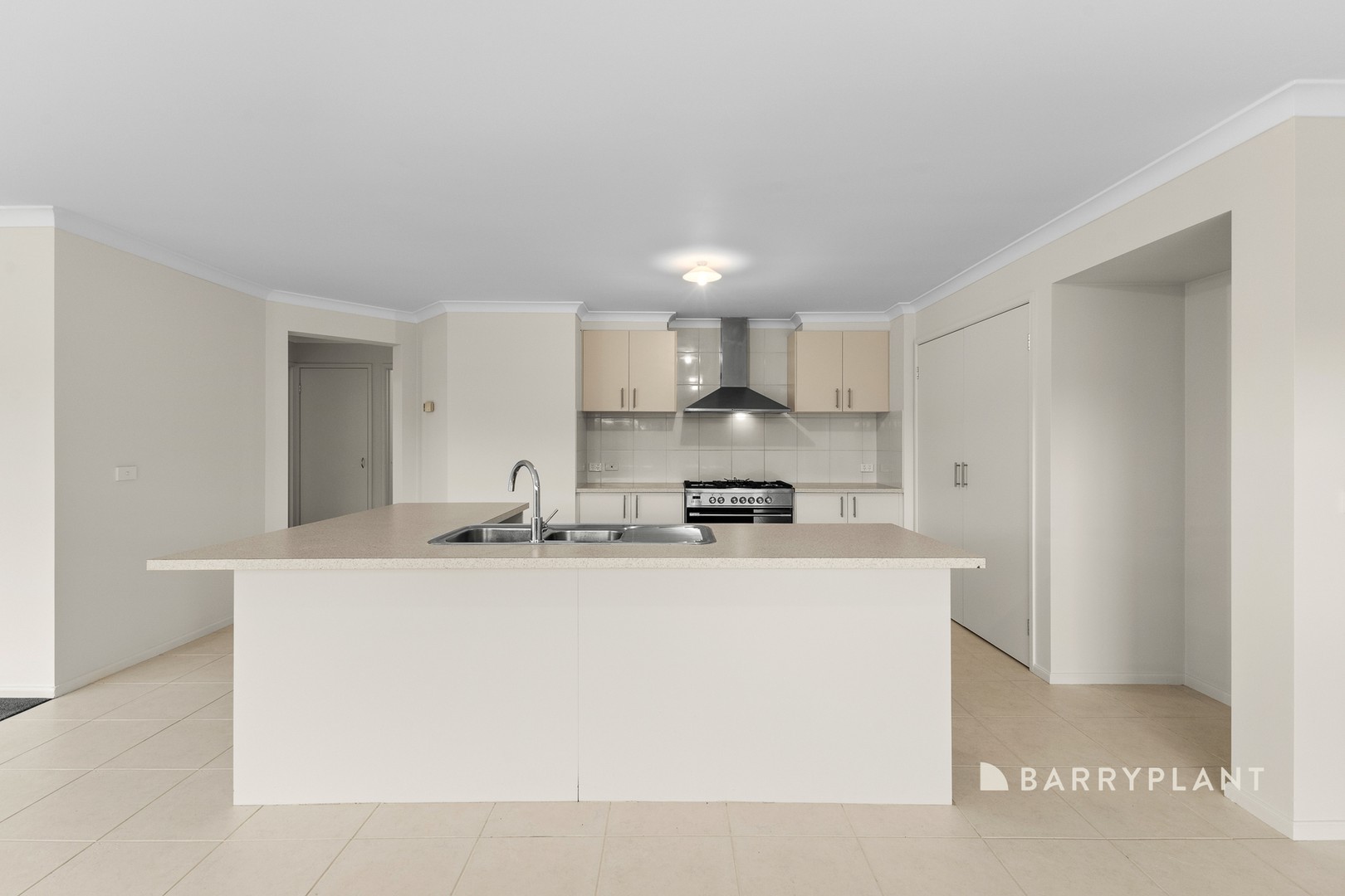 5 Ayesha Rise, Pakenham, VIC 3810 - Thumbnail 2 - 23/07/2025