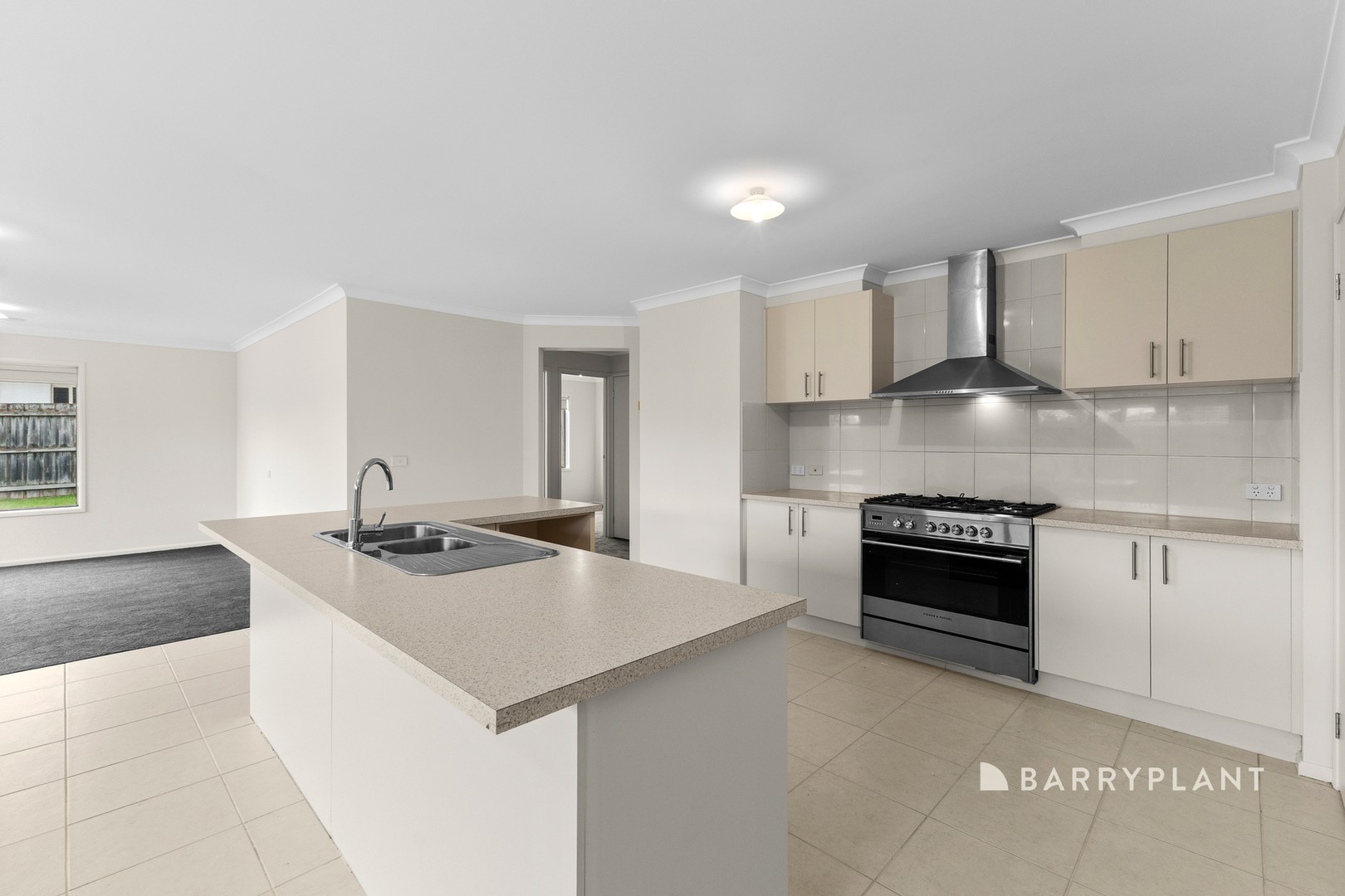 5 Ayesha Rise, Pakenham, VIC 3810, Pakenham - Thumbnail 3