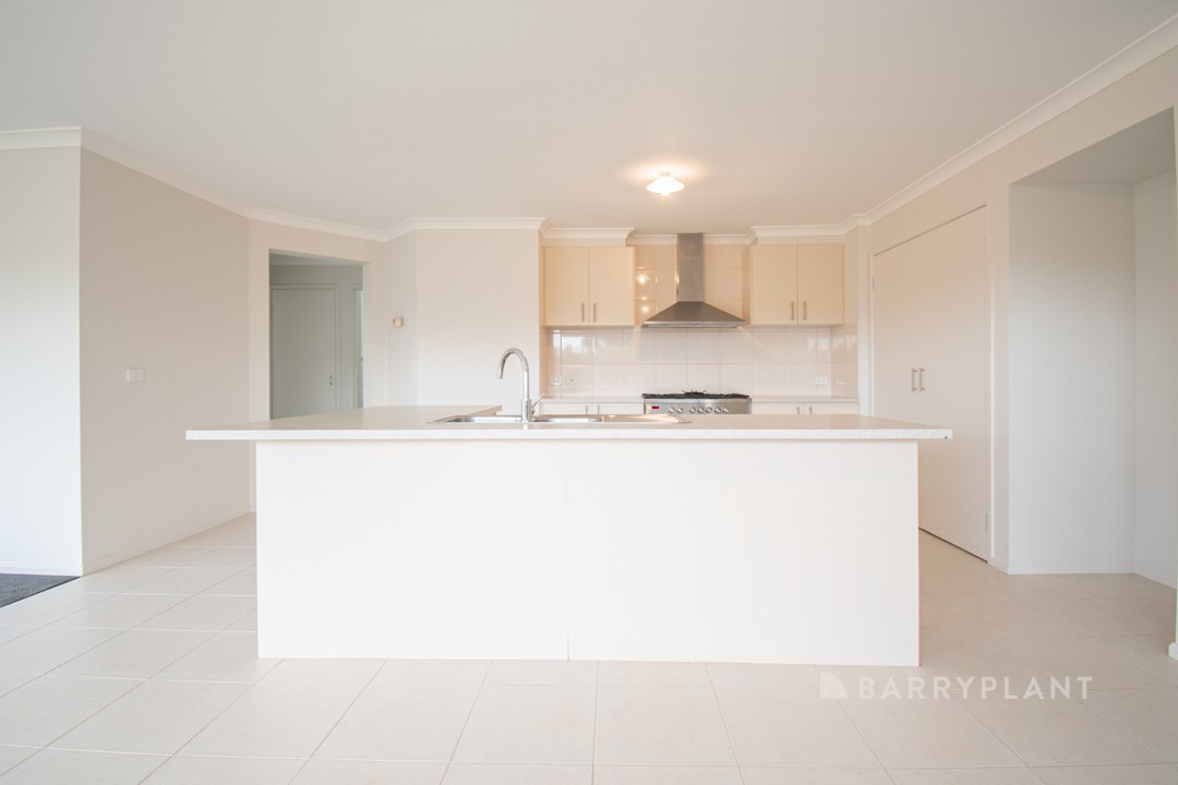 5 Ayesha Rise, Pakenham, VIC 3810, Pakenham - Thumbnail 4