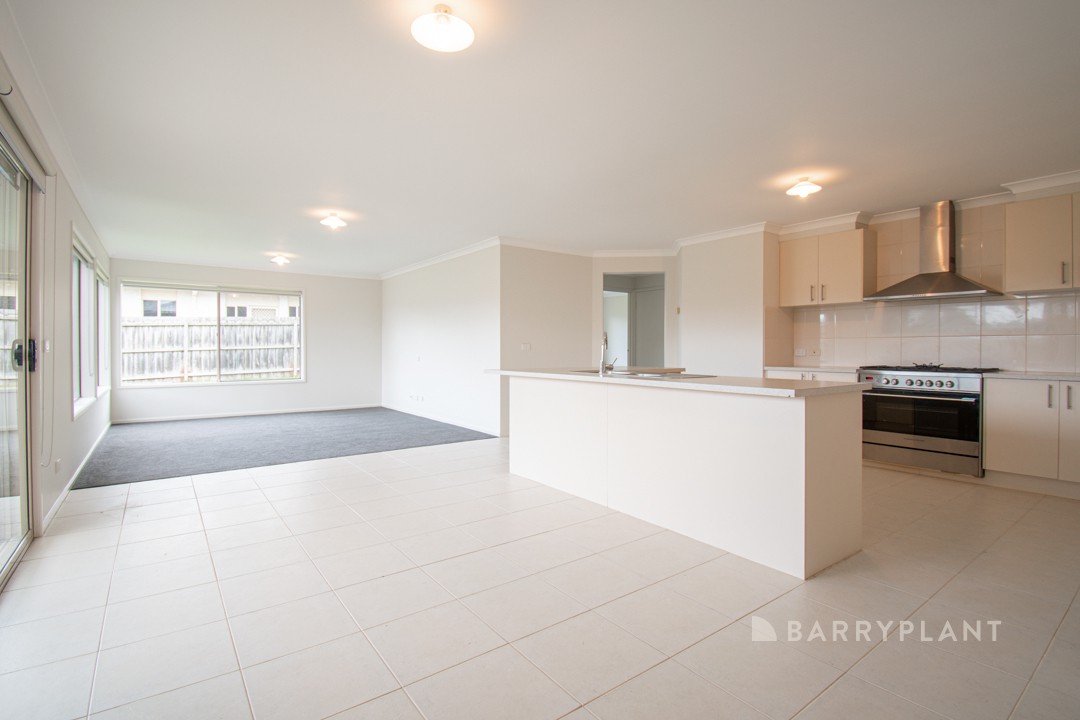 5 Ayesha Rise, Pakenham, VIC 3810, Pakenham - Thumbnail 5