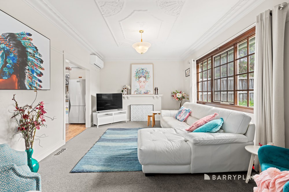 5 Black Street, Watsonia, VIC 3087 - Thumbnail 2 - 08/05/2025