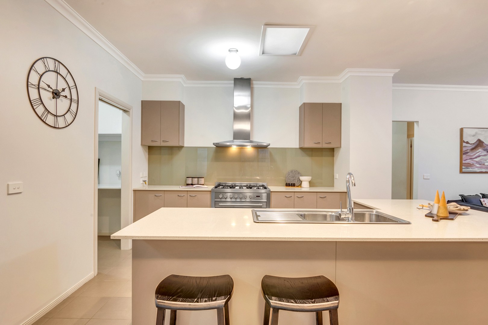 5 Blairgowrie Drive, Craigieburn, VIC 3064, Craigieburn - Thumbnail 3