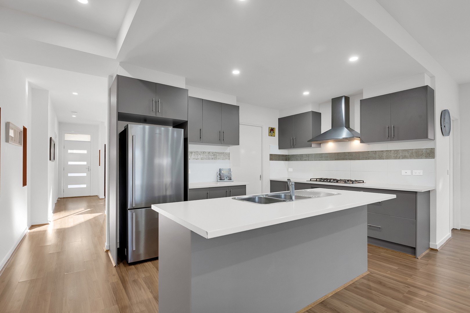5 Boroka Way, Craigieburn, VIC 3064, Craigieburn - Thumbnail 2