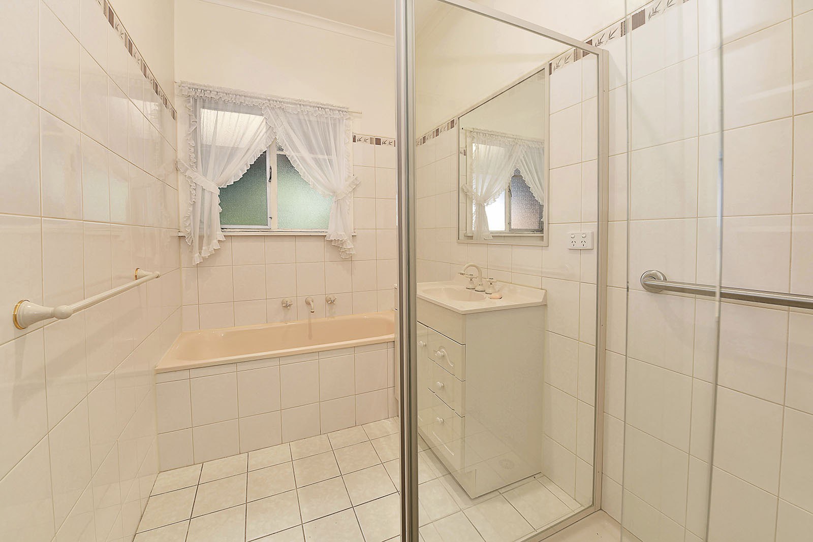5 Bowes Avenue, Airport West, VIC 3042, Airport West - Thumbnail 4