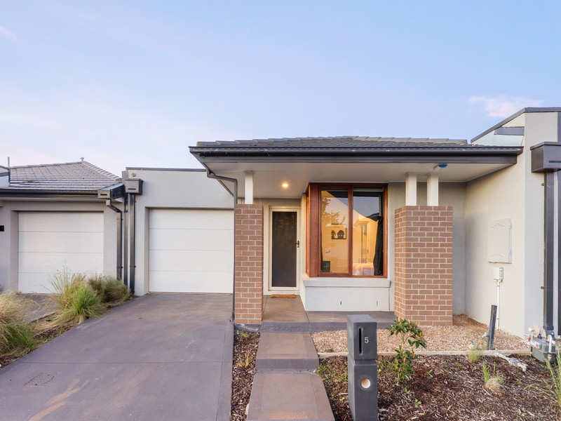 5 Broad Road, Fraser Rise, VIC 3336 - Image - 29/07/2026