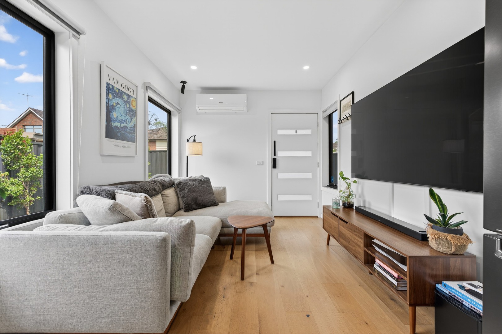 5 Broadway, Reservoir, VIC 3073 - Thumbnail 2 - 26/08/2026