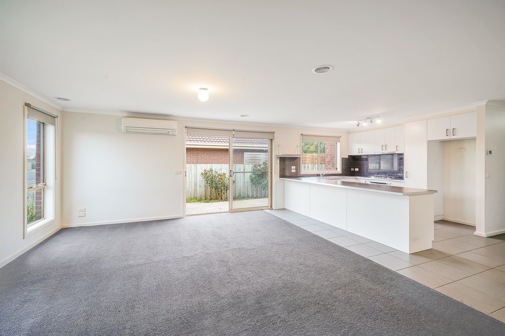 5 Burdoo Drive, Grovedale, VIC 3216, Grovedale - Thumbnail 2