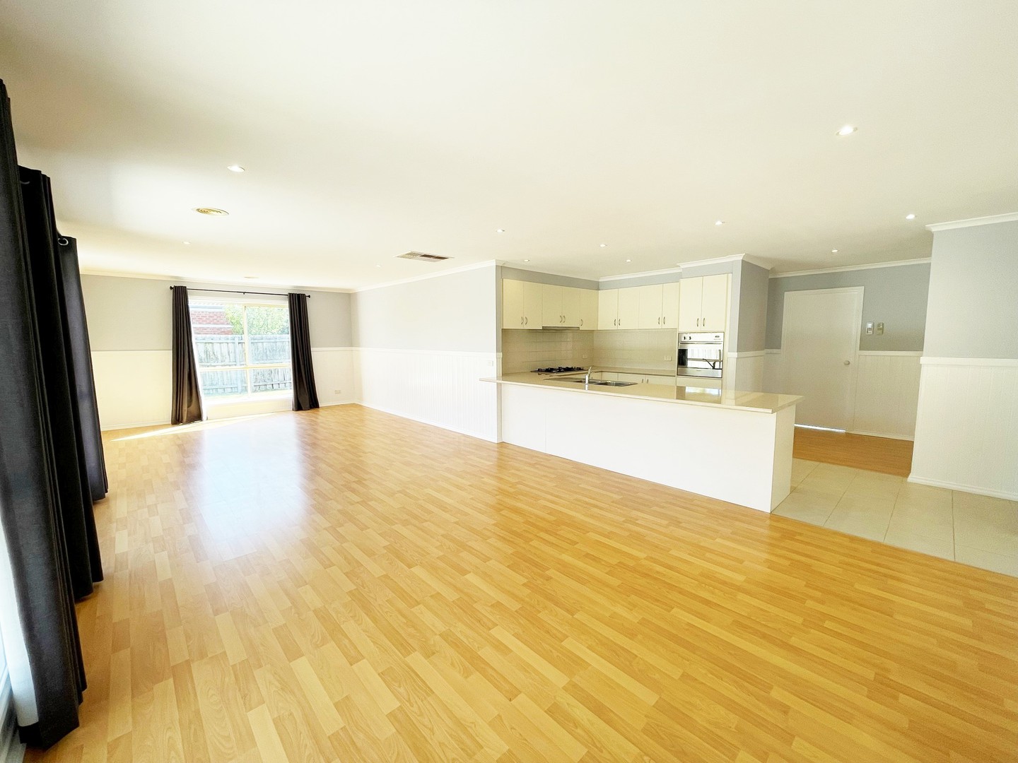 5 Burge Drive, Sunbury, VIC 3429, Sunbury - Thumbnail 3