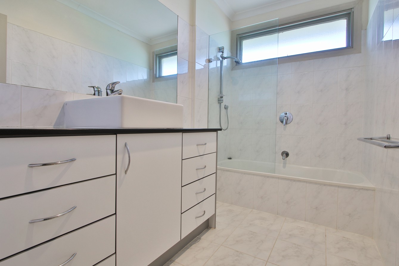 5 Burgundy Drive, Doncaster, VIC 3108, Doncaster - Thumbnail 3