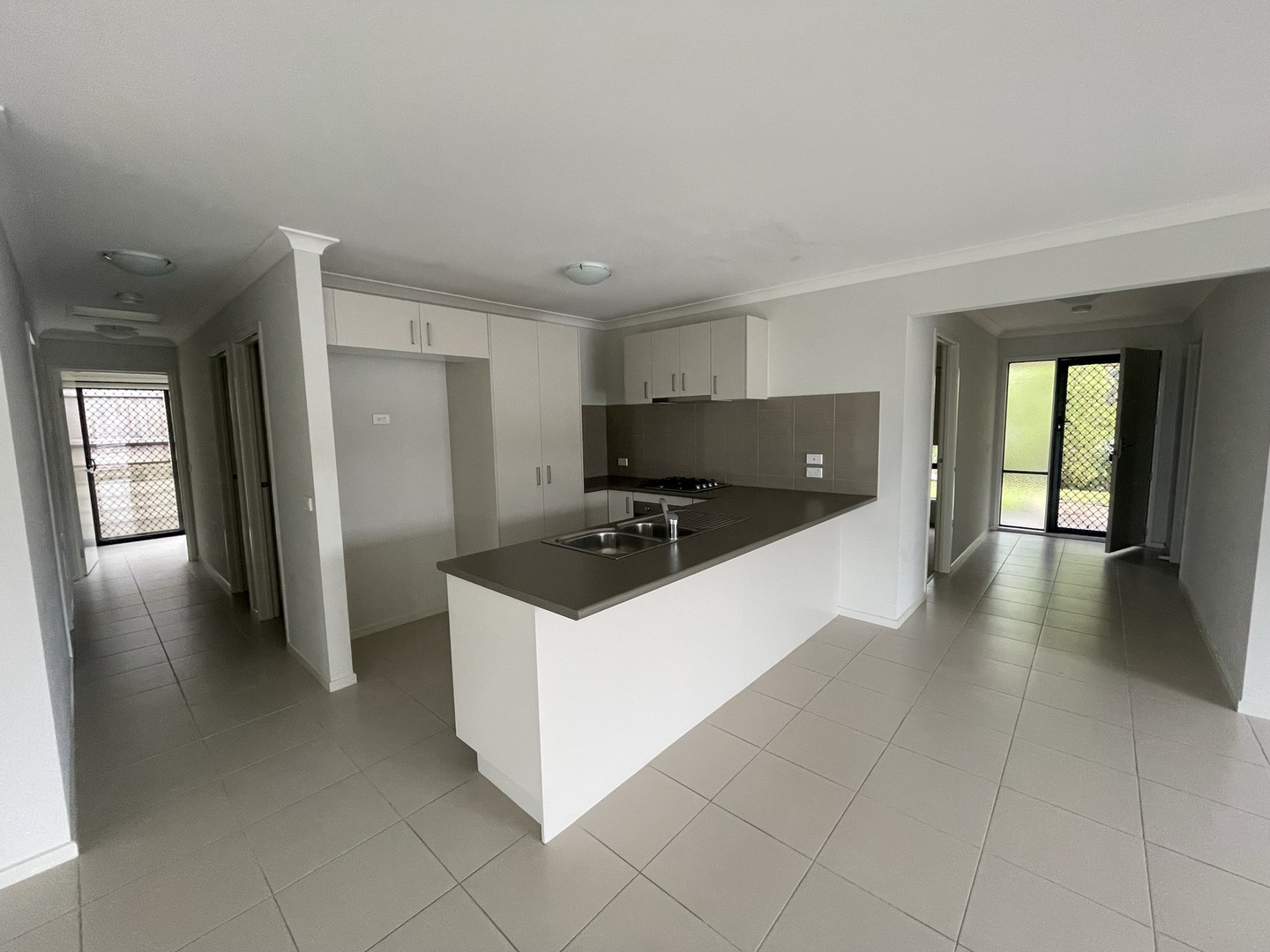 5 Cannington GroveSunbury, VIC 3429  - Leased, Sunbury - Thumbnail 4