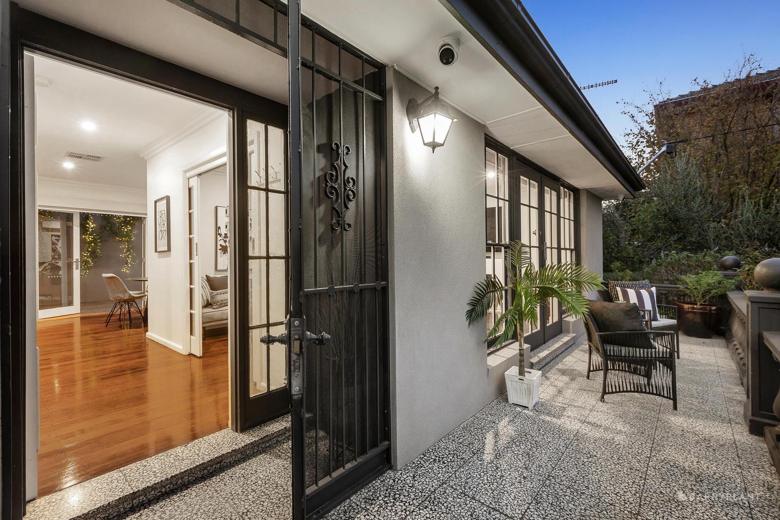 5 Capri Court, Doncaster, VIC 3108 - Thumbnail 2 - 22/04/2025