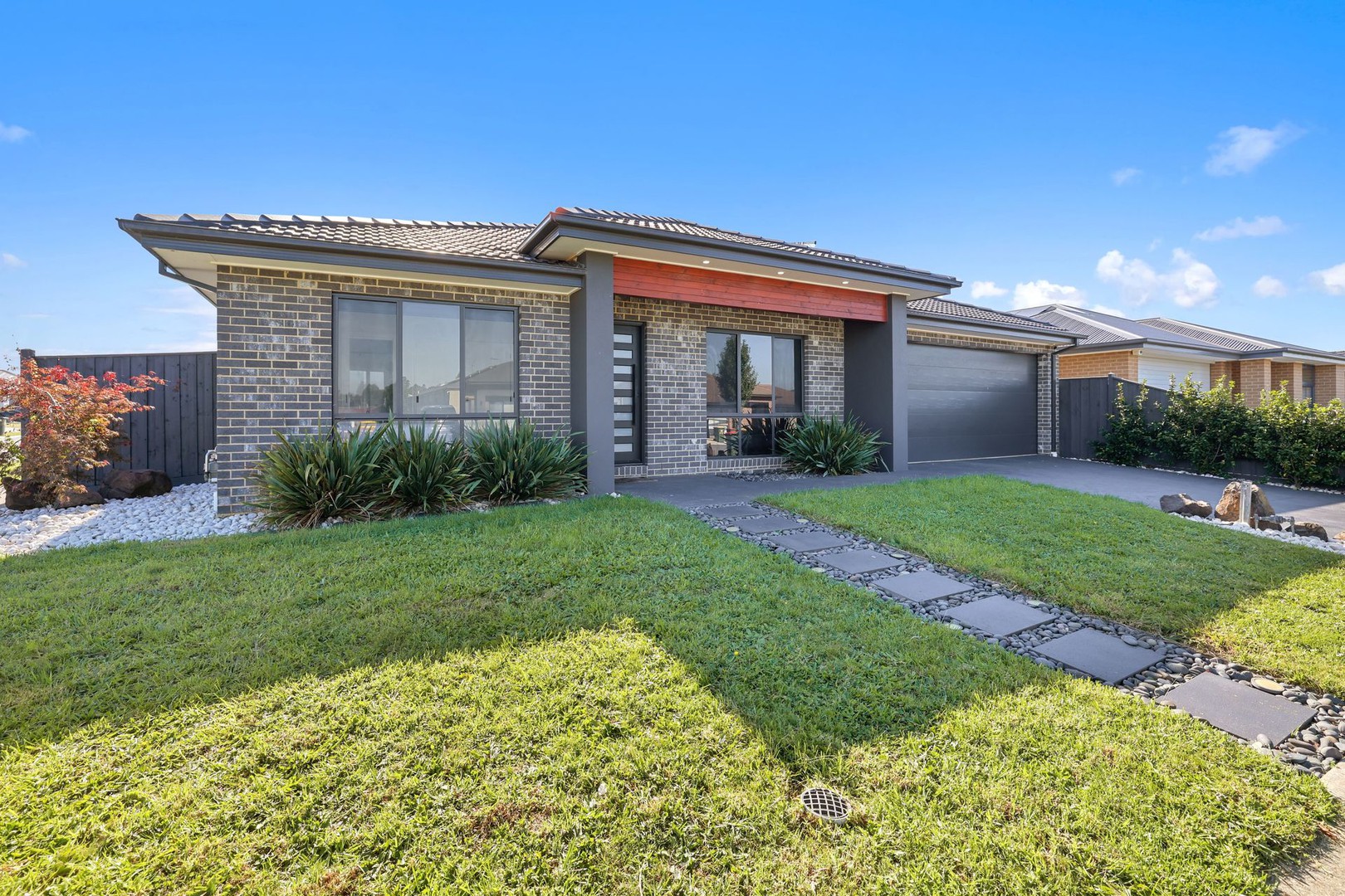 5 Carisbrooke Drive, Warragul, VIC 3820 - Thumbnail 1 - 10/06/2026