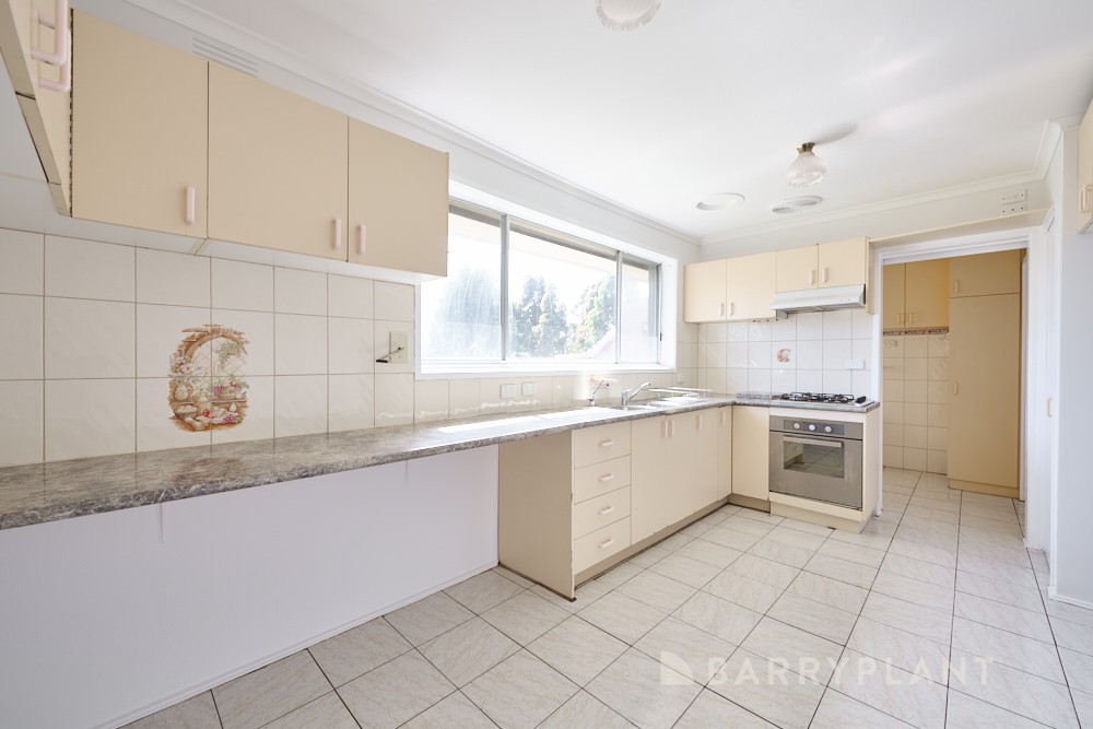 5 Carlyon Court, Springvale, VIC 3171 - Thumbnail 2 - 06/11/2025