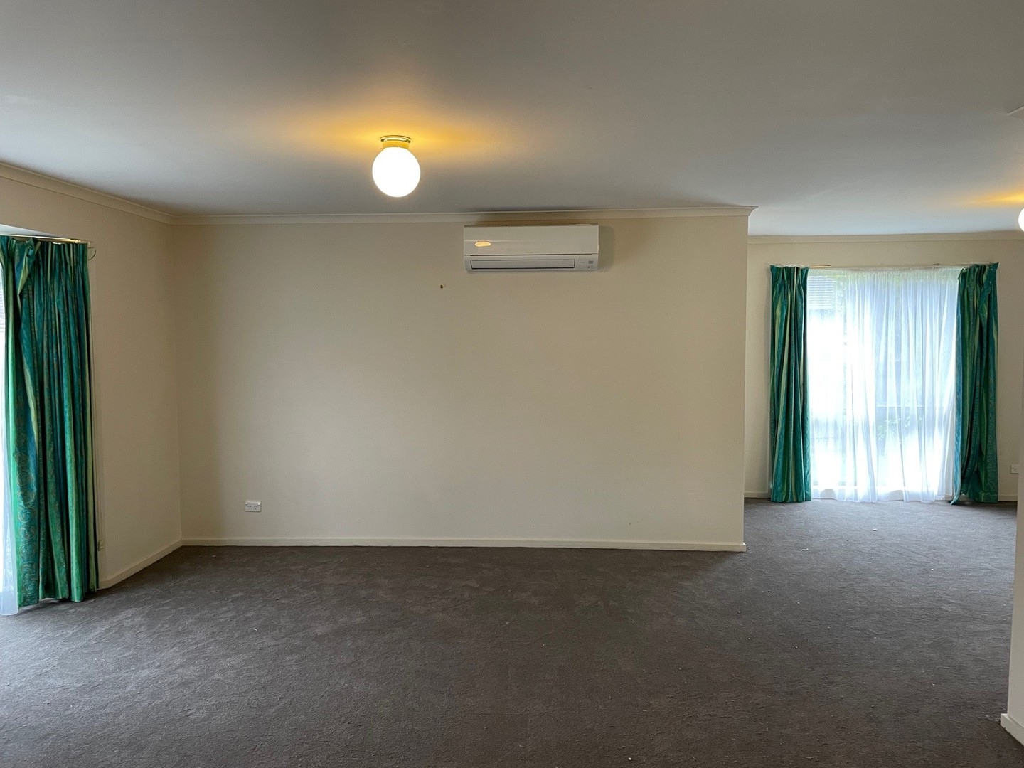 5 Carmel Avenue, Ferntree Gully, VIC 3156, Ferntree Gully - Thumbnail 4