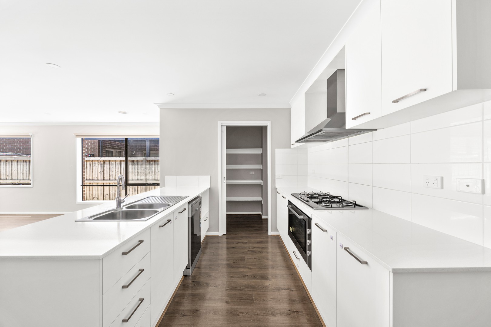 5 Carnegie Street, Officer, VIC 3809 - Thumbnail 2 - 20/11/2025