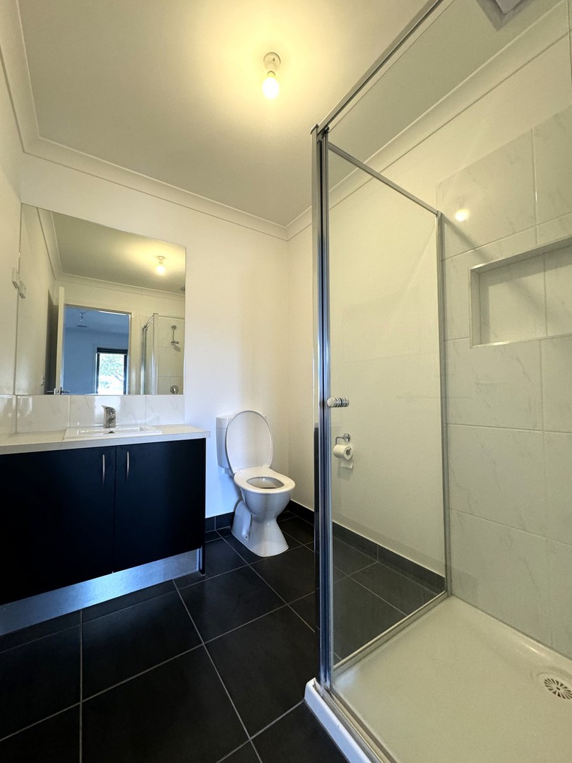 5 Cinnabar Way, Cobblebank, VIC 3338, Cobblebank - Thumbnail 4