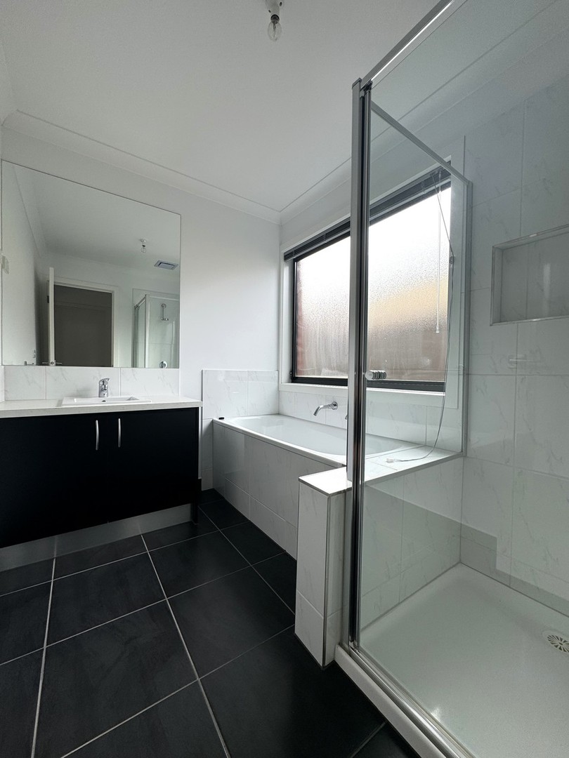 5 Cinnabar Way, Cobblebank, VIC 3338, Cobblebank - Thumbnail 6