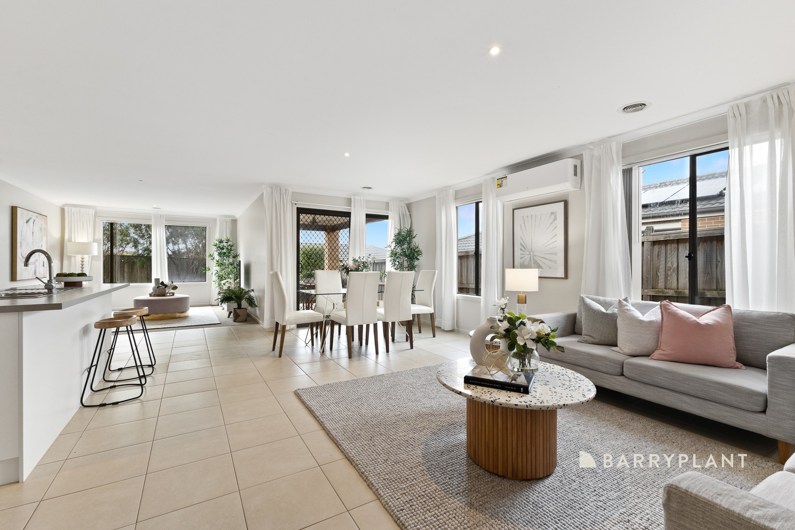 5 Clarendon Street, Pakenham, VIC 3810, Pakenham - Thumbnail 3