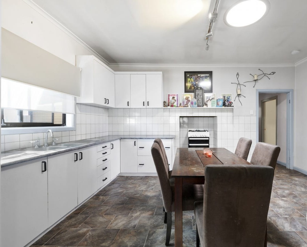 5 Collins Ave, Sebastopol, VIC 3356, Sebastopol - Thumbnail 6