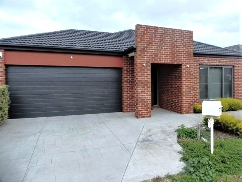 5 Cook Street, Caroline Springs, VIC 3023 - Image - 05/03/2026