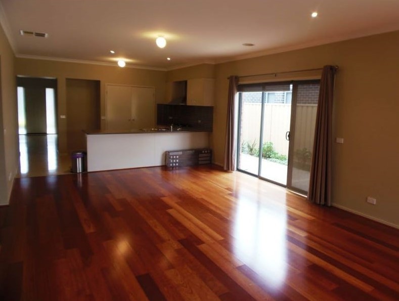 5 Cook Street, Caroline Springs, VIC 3023, Caroline Springs - Thumbnail 3