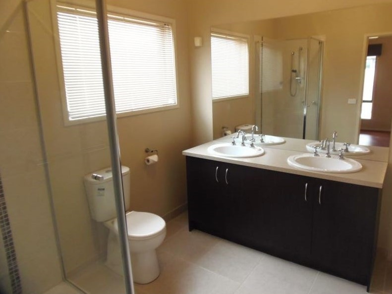 5 Cook Street, Caroline Springs, VIC 3023, Caroline Springs - Thumbnail 7