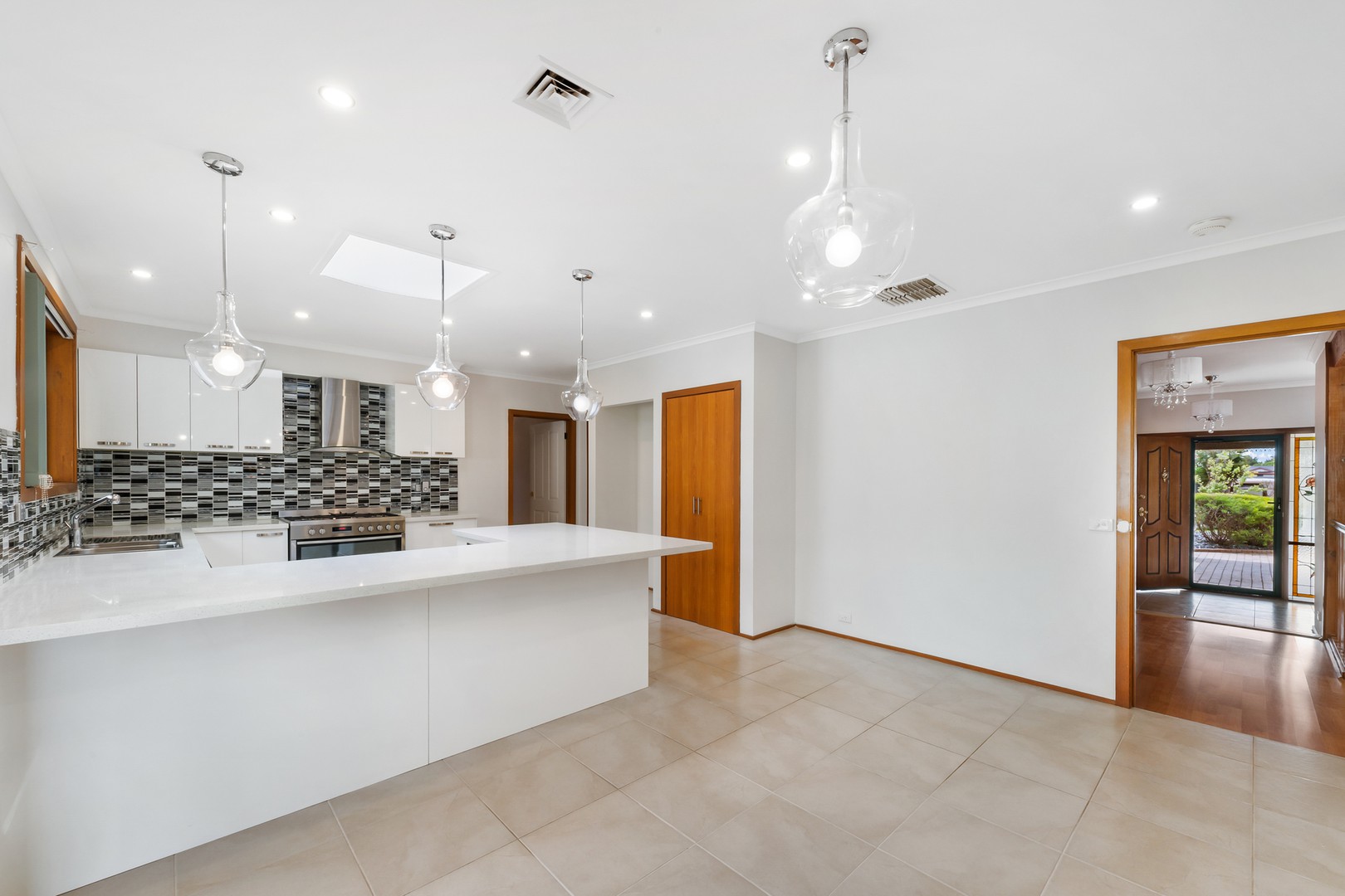 5 Coorong Court, Taylors Lakes, VIC 3038, Taylors Lakes - Thumbnail 5