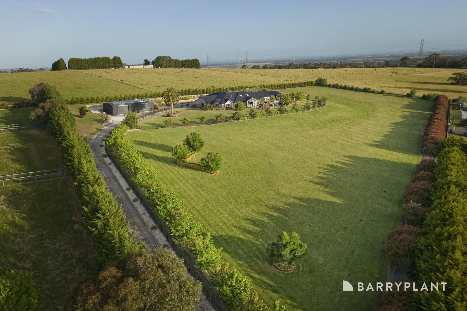 5 Cremin Drive, Pakenham, VIC 3810 - Thumbnail 2 - 12/11/2024