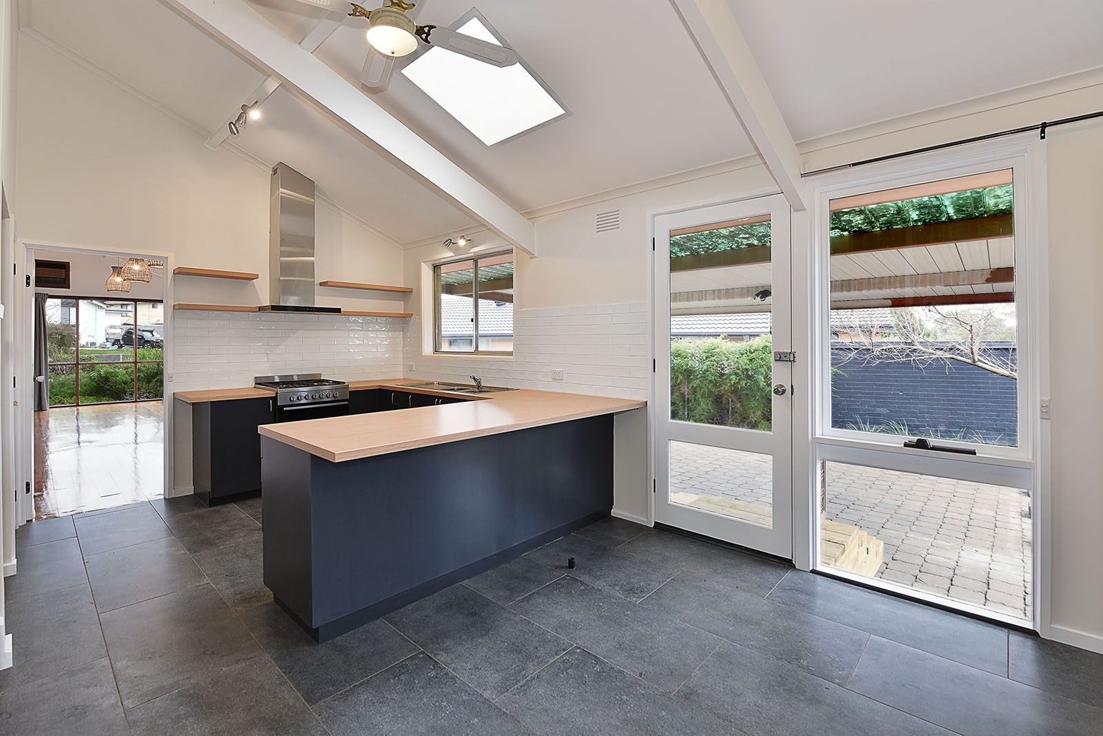 5 Cromer Court, Gladstone Park, VIC 3043, Gladstone Park - Thumbnail 2