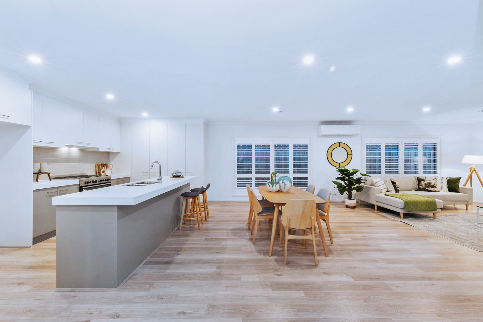 5 Crown Drive, Fraser Rise, VIC 3336, Fraser Rise - Thumbnail 3