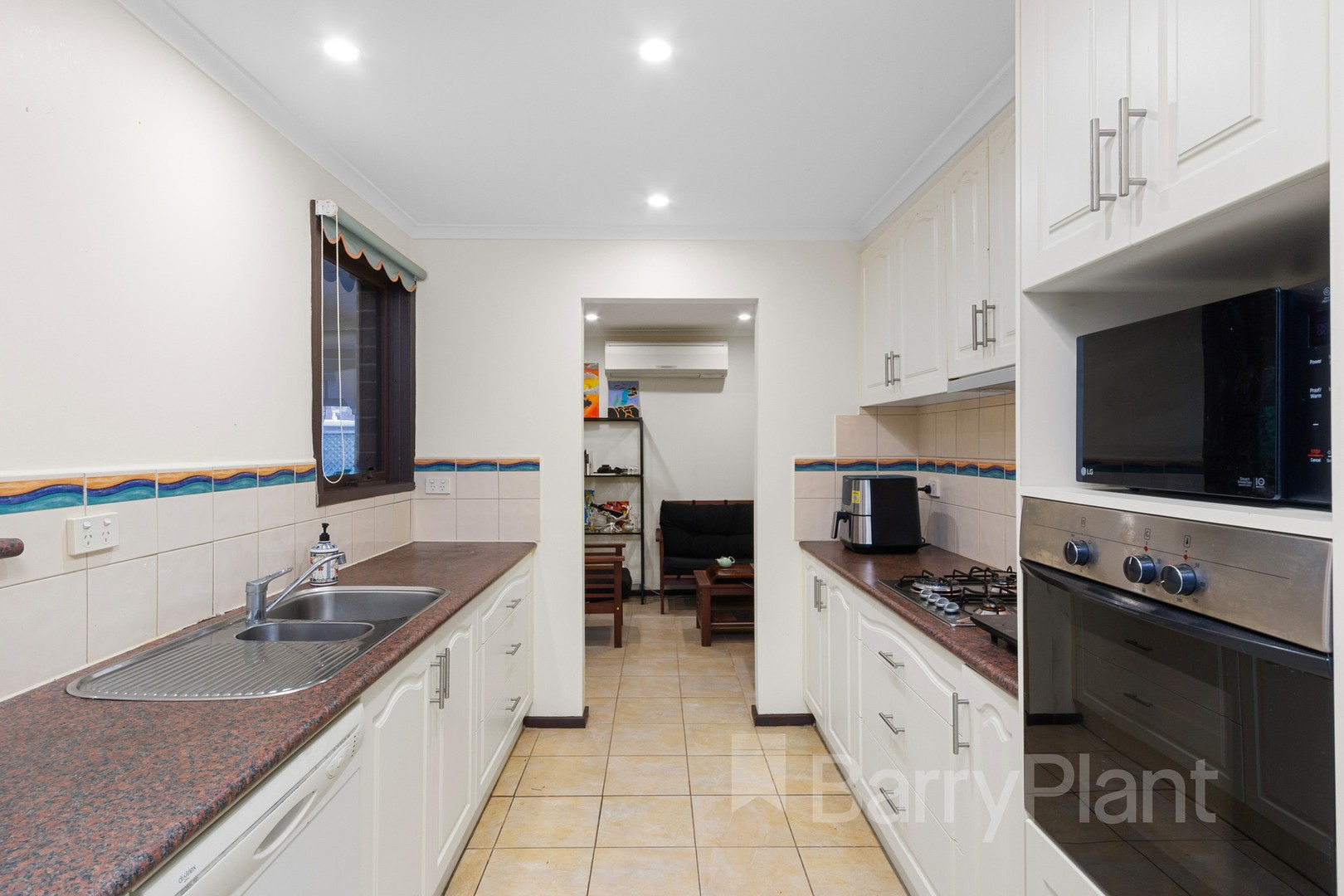 5 Cuthbert Court, Wantirna South, VIC 3152, Wantirna South - Thumbnail 2