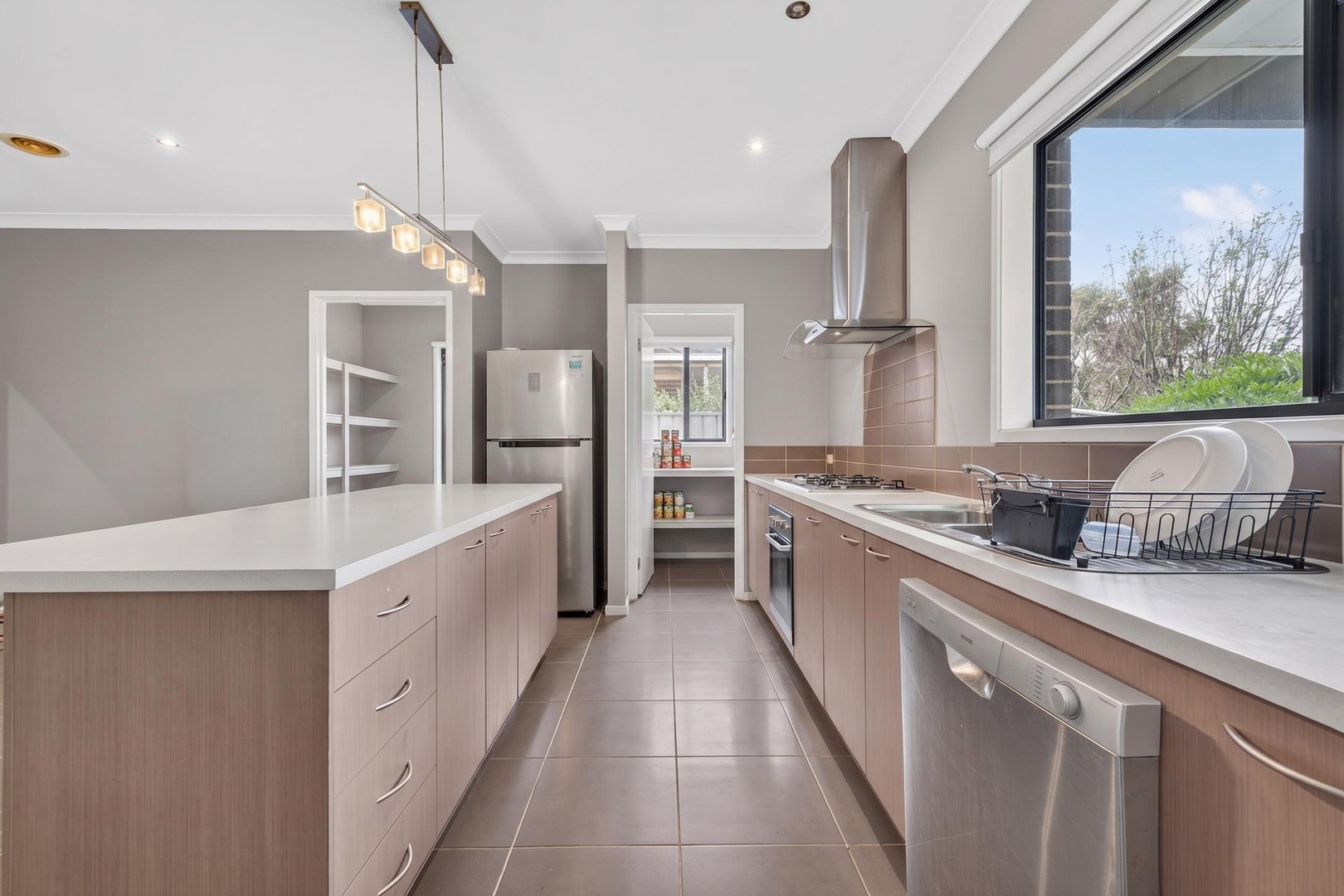 5 Daly Circuit, Caroline Springs, VIC 3023 - Thumbnail 2 - 07/07/2026