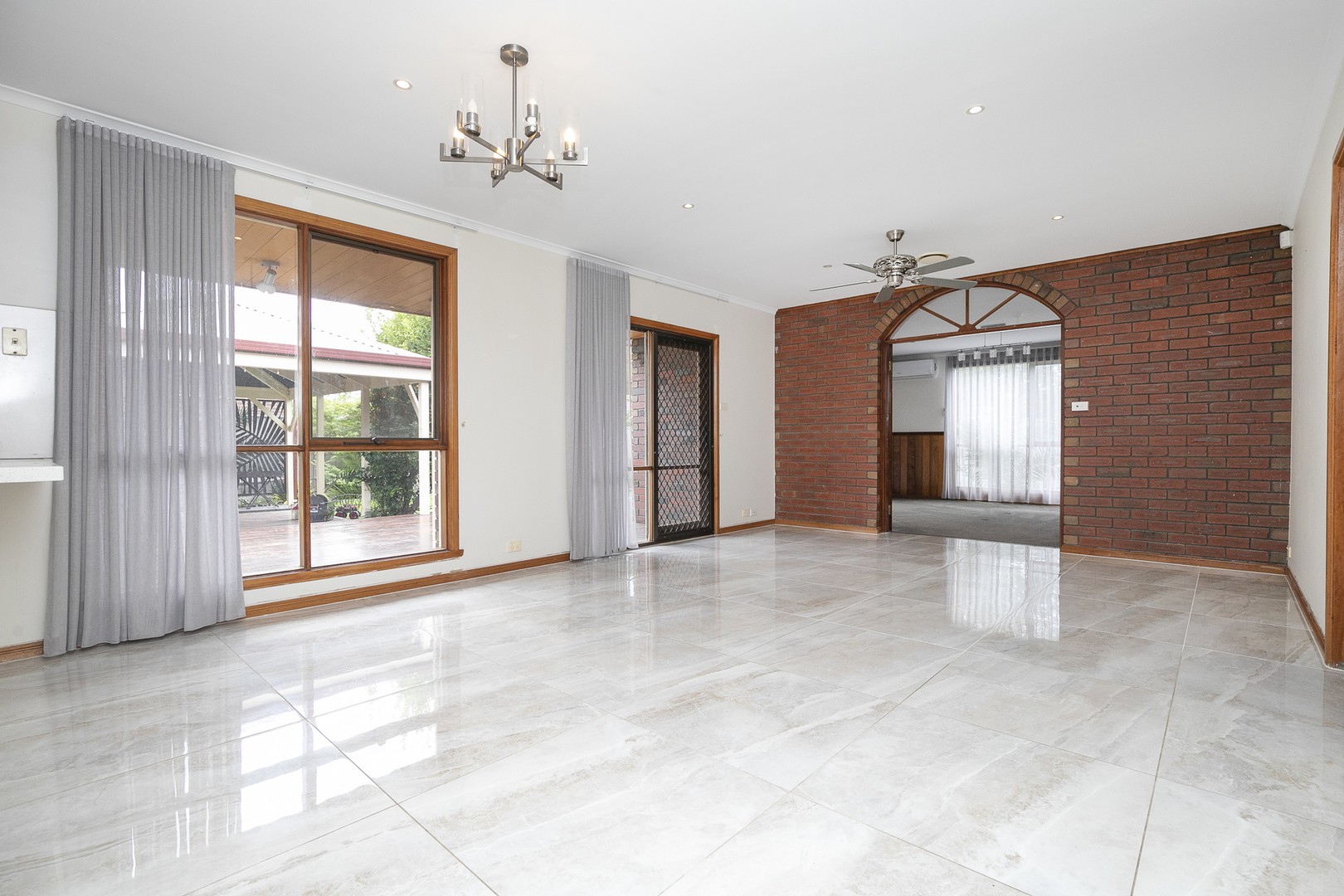 5 Darracq Drive, Keilor Downs, VIC 3038 - Thumbnail 1 - 07/11/2025