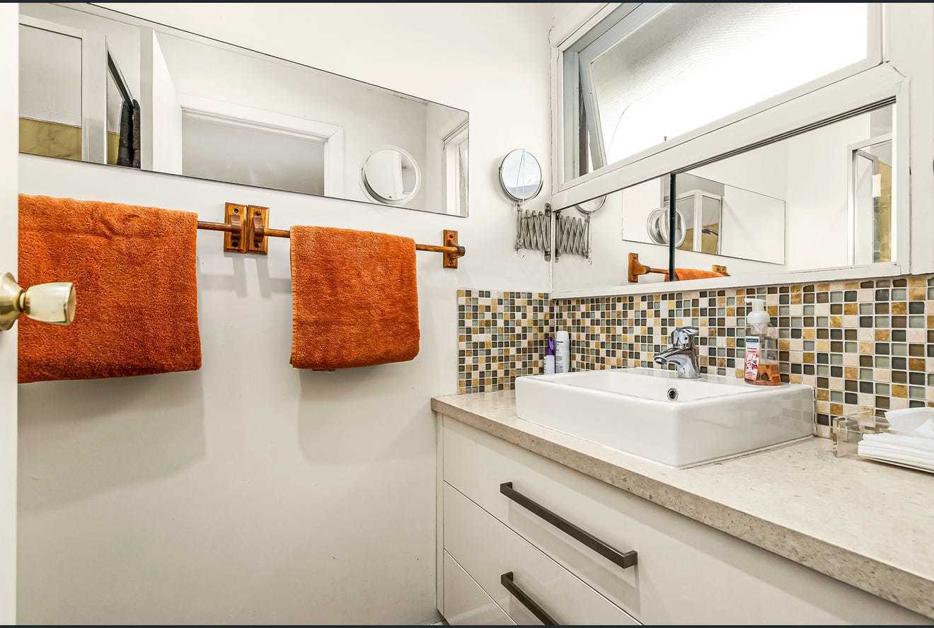 5 De Havilland Avenue, Strathmore, VIC 3041, Strathmore Heights - Thumbnail 8