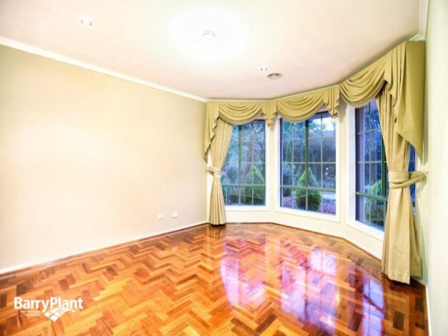 5 Diablo Place, Craigieburn, VIC 3064, Craigieburn - Thumbnail 3