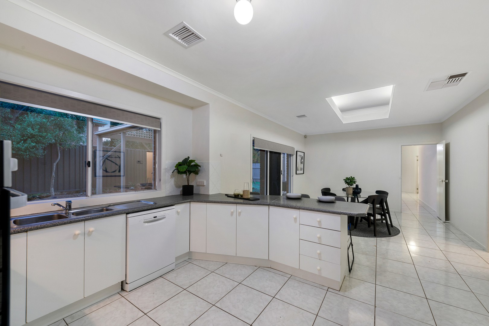 5 Diamond Court, Hillside, VIC 3037, Hillside - Thumbnail 7