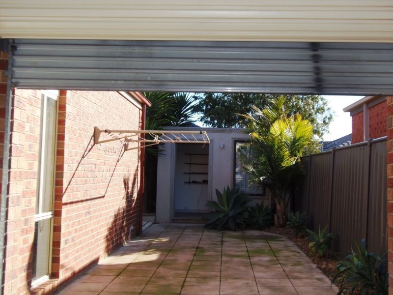 5 Dickerson Way, Caroline Springs, VIC 3023, Caroline Springs - Thumbnail 8