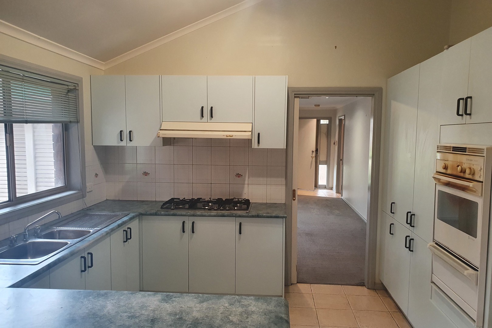 5 Dozey Court, Roxburgh Park, VIC 3064, Roxburgh Park - Thumbnail 4