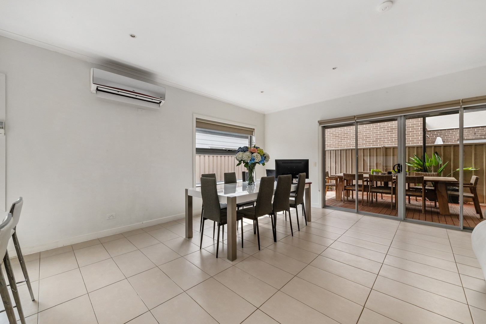 5 Drusilla Place, Caroline Springs, VIC 3023, Caroline Springs - Thumbnail 3