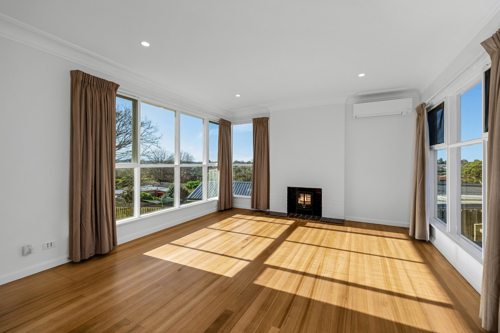 5 Dundee Street, Warragul, VIC 3820 - Thumbnail 1 - 22/06/2026