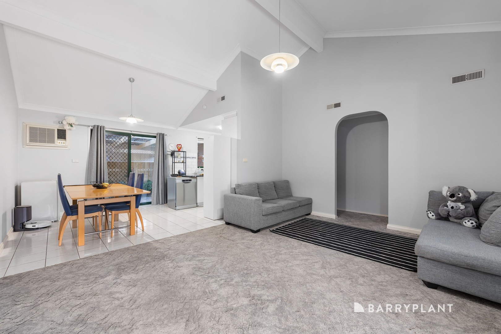 5 Eccles Close, Mill Park, VIC 3082, Mill Park - Thumbnail 3