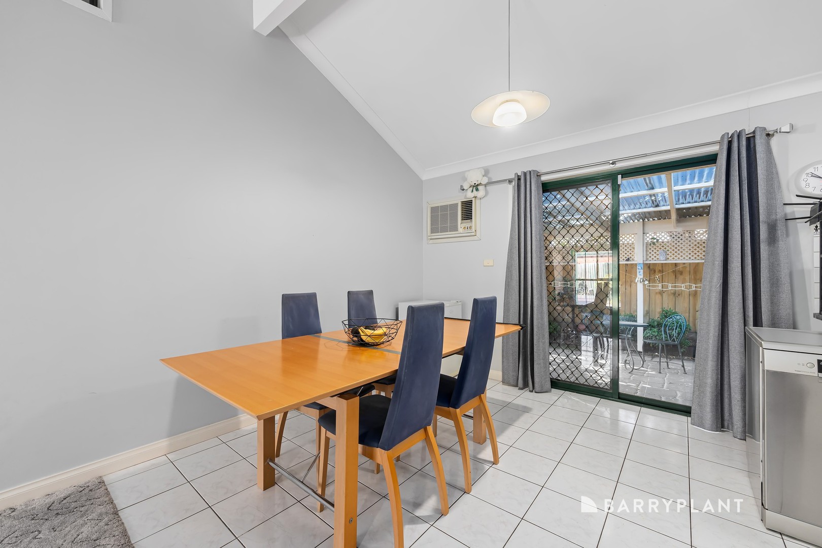 5 Eccles Close, Mill Park, VIC 3082, Mill Park - Thumbnail 5