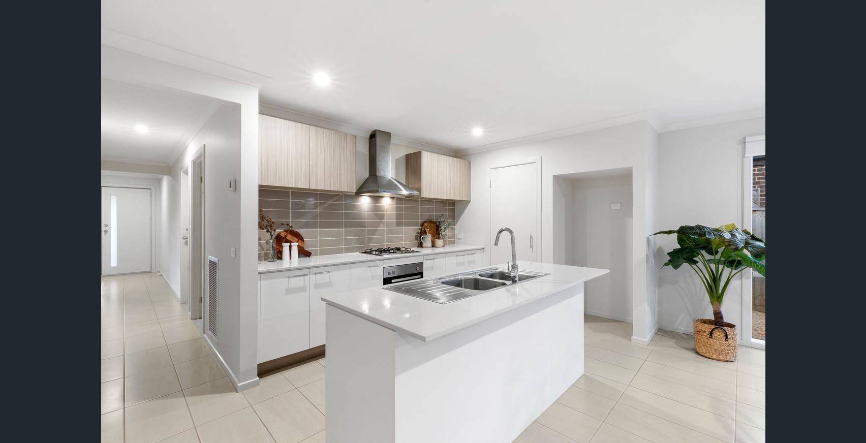 5 Efficient Avenue, Mount Duneed, VIC 3217 - Thumbnail 2 - 24/04/2025