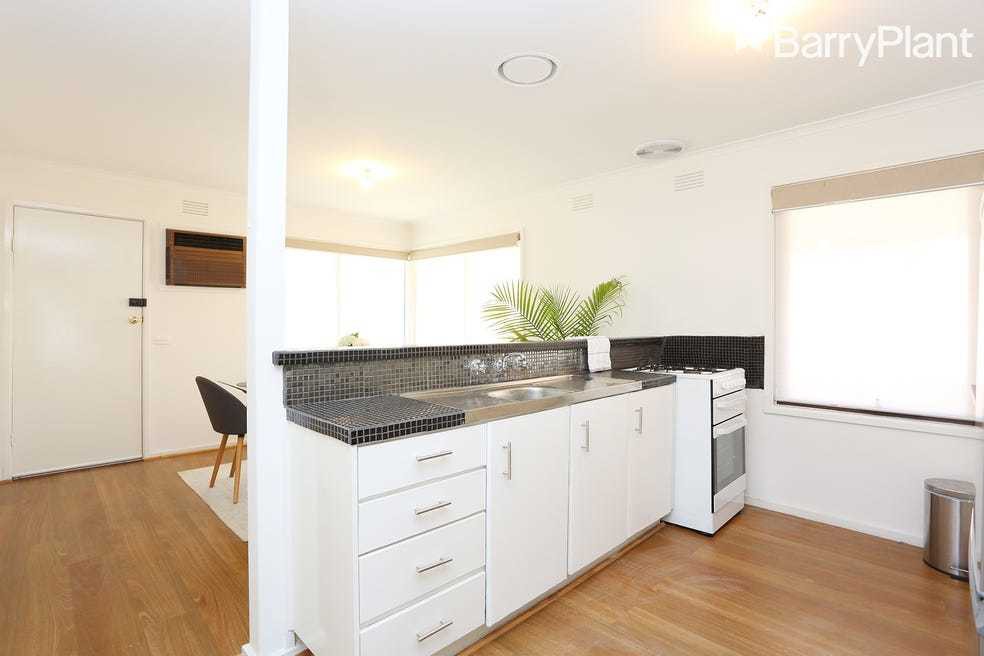 5 Eldorado Crescent, Meadow Heights, VIC 3048, Meadow Heights - Thumbnail 4