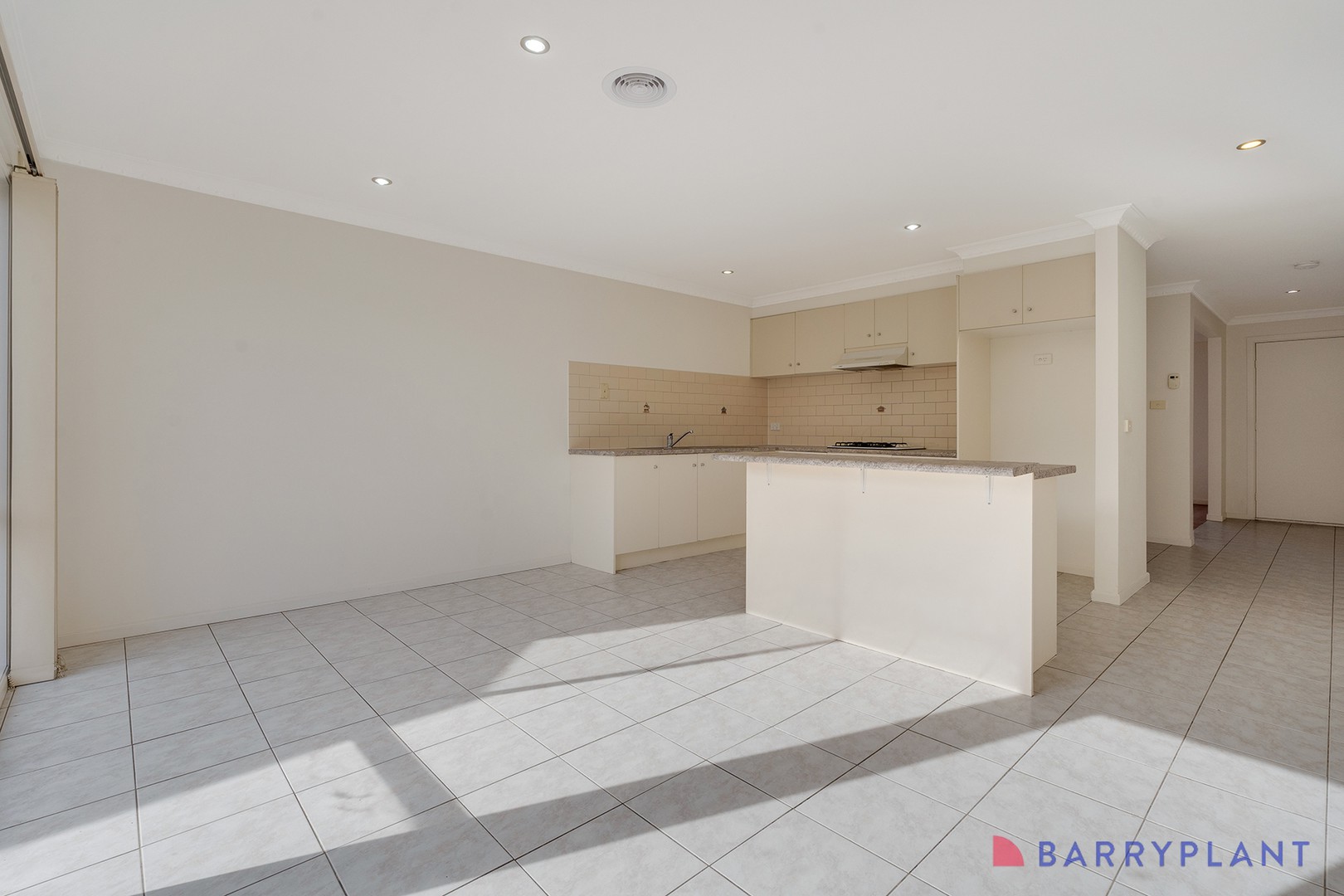 5 Elinda Place, Reservoir, VIC 3073, Reservoir - Thumbnail 3