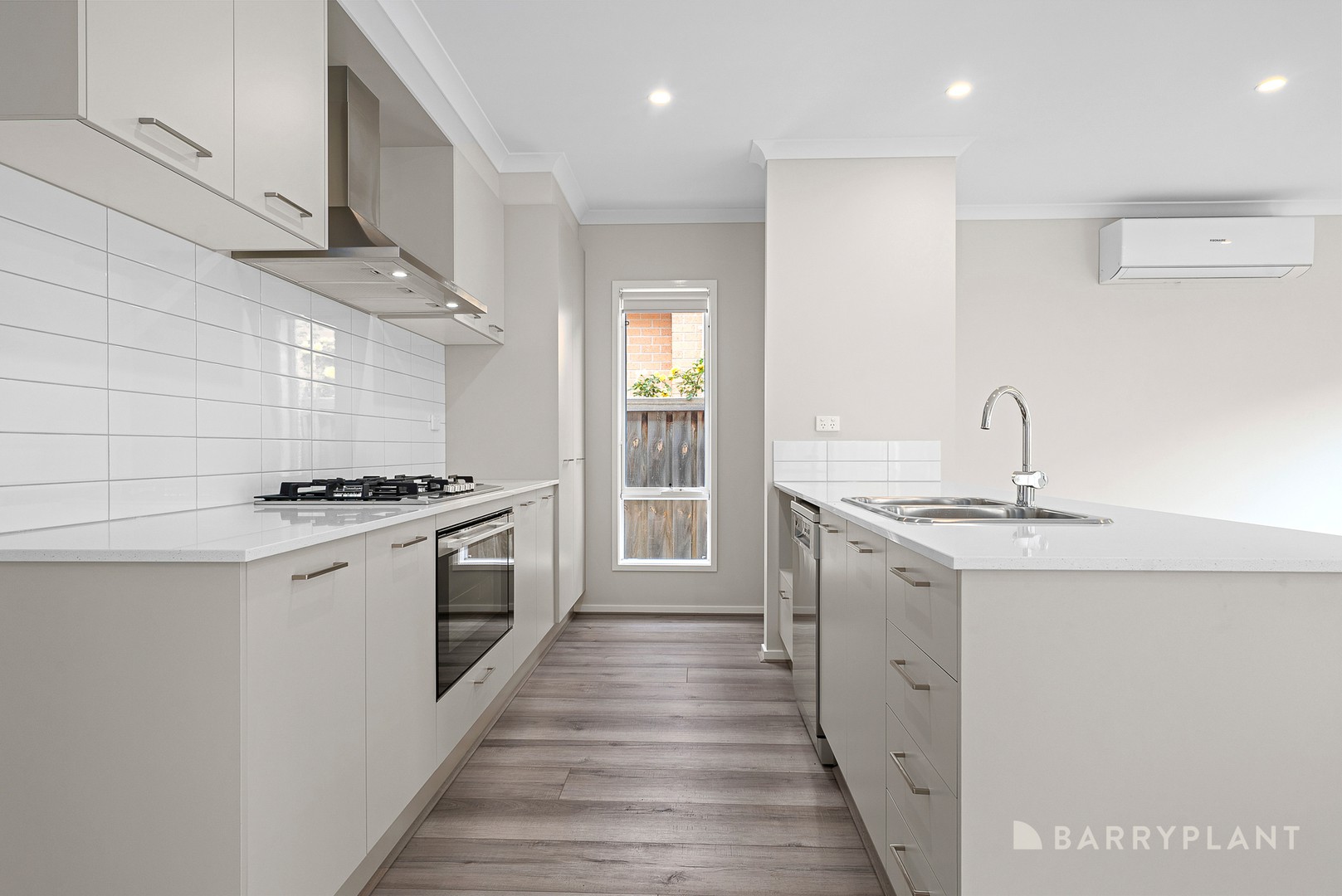 5 Elsey Way, Clyde North, VIC 3978, Clyde North - Thumbnail 7