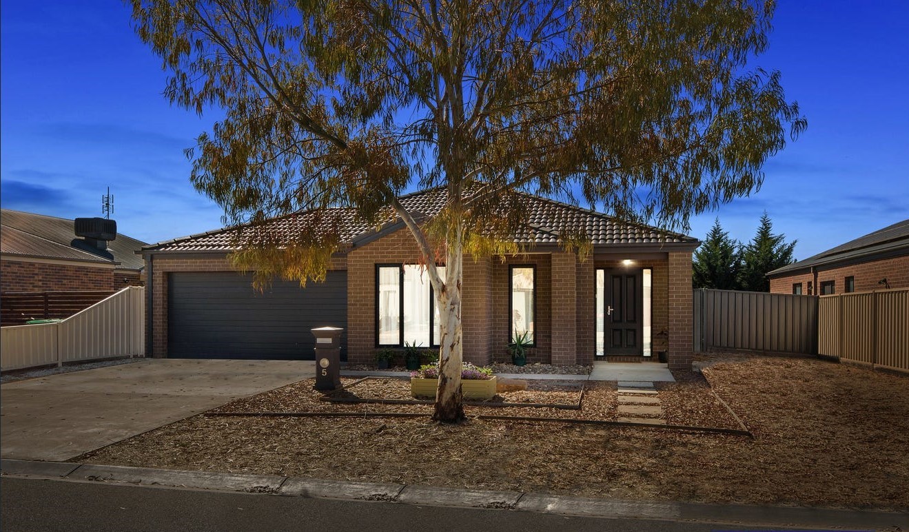 5 Elsworth Drive, Strathfieldsaye, VIC 3551 - Thumbnail 1 - 16/11/2023