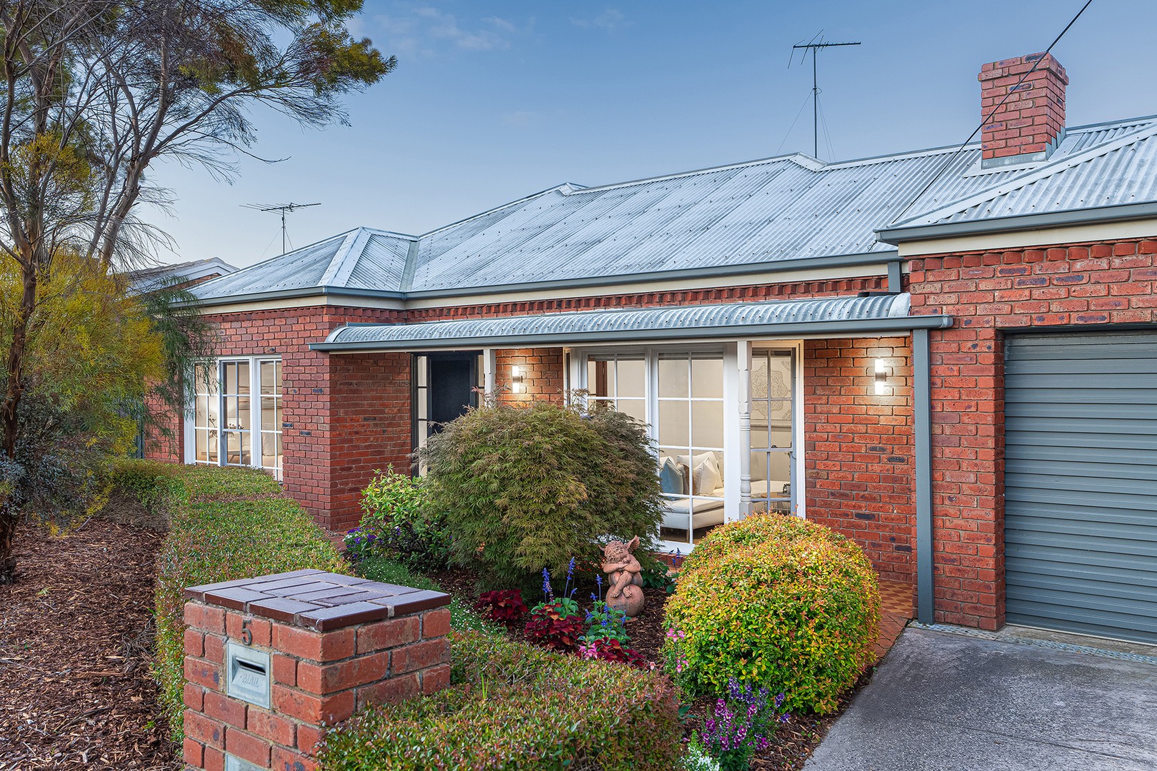 5 Enrob Court, Grovedale, VIC 3216 - Thumbnail 2 - 22/01/2024
