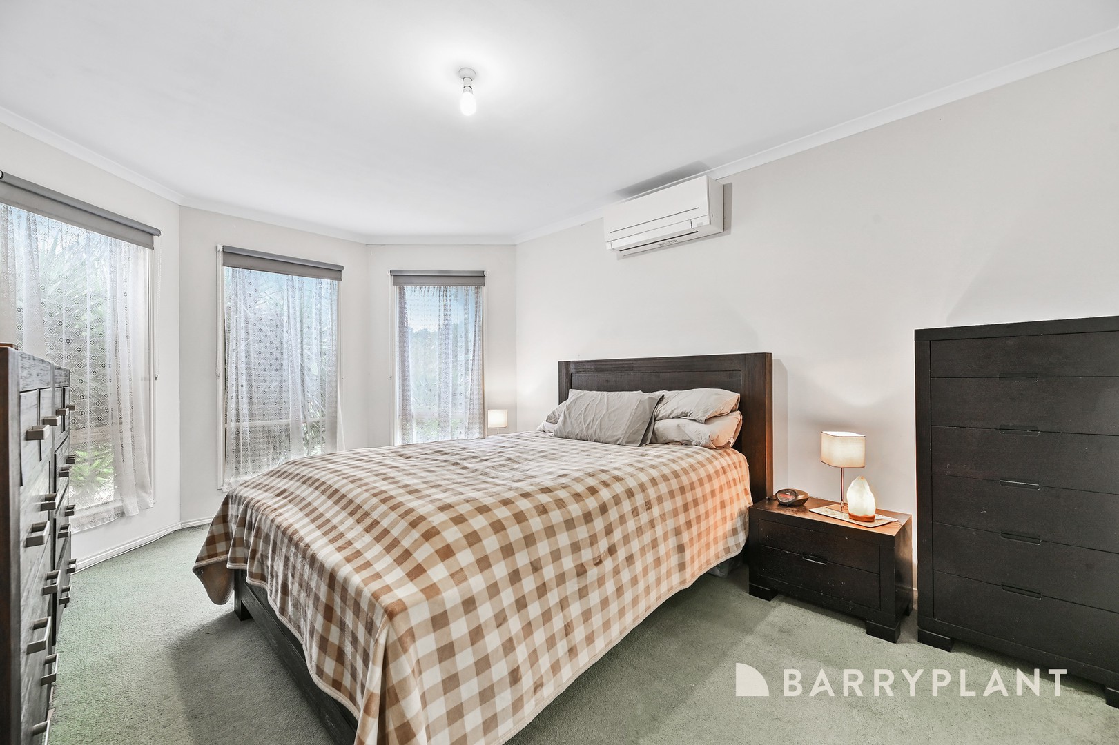 5 Essex Court, Cranbourne East, VIC 3977 - Thumbnail 2 - 29/04/2025