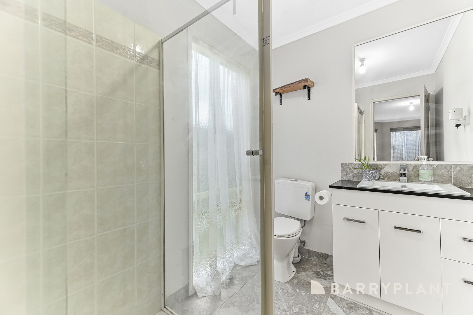 5 Essex Court, Cranbourne East, VIC 3977, Cranbourne East - Thumbnail 3